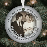 Ornement En Métal N'Importe Quel Texte 2 Photo Diamond 60e Anniversa<br><div class="desc">Célébrez un joyeux 60ème anniversaire de mariage avec une photo personnalisée 2 "Marié 60 ans" ornement de Noël en métal brossé faux platine brossé. Tous les textes et les images de ce modèle sont simples à personnaliser et peuvent être différents ou identiques sur le devant et le dos. Le design...</div>