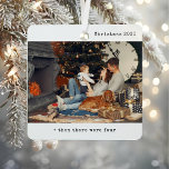 Ornement En Métal Noël Minimaliste Alors Il Y Avait Quatre Familles<br><div class="desc">Marquez un moment spécial dans le voyage de votre famille avec le Noël minimaliste Alors il y avait quatre ornement métallique de famille. Parfait pour votre arbre, ce premier ornement de Noël célèbre l’expansion de votre famille, que ce soit pour une famille grandissante de trois enfants ou un faire-part de...</div>