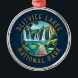 Ornement En Métal Parc national des lacs Plitvice Croatie en état de<br><div class="desc">Conception d'oeuvres vectorielles Plitvice Lakes. Les lacs du parc sont séparés par des barrages travertins naturels,  créés par l'eau qui s'écoule en couches minces au-dessus des seuils.</div>