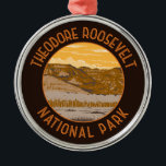 Ornement En Métal Parc national Theodore Roosevelt Rétro perturbé<br><div class="desc">Théodore Roosevelt dessin vectoriel. Le parc est un parc national américain comprenant trois zones géographiquement séparées de terres insalubres dans l'ouest du Dakota du Nord.</div>