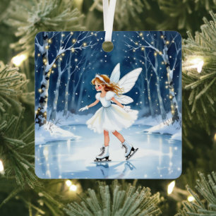 Ornement En Métal Patinage de la fée de Noël dans une forêt enchanté