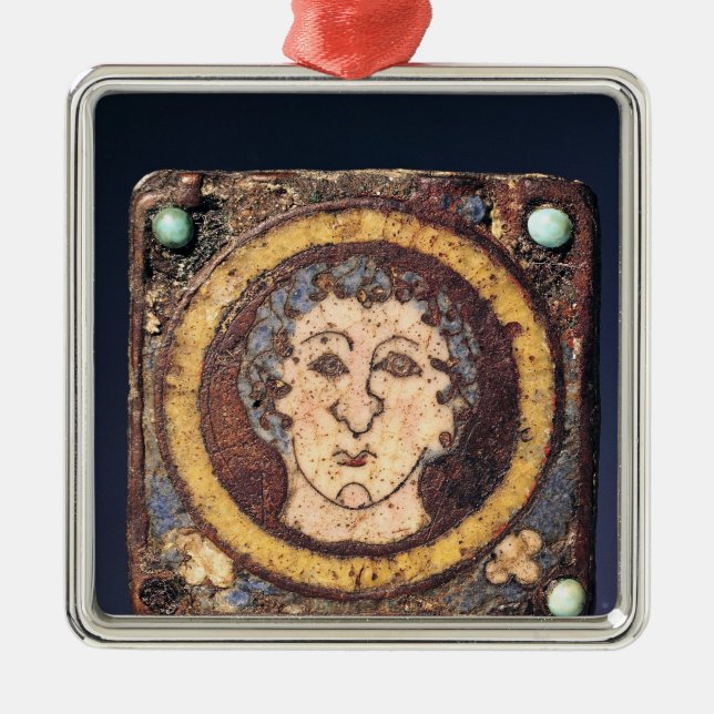 Ornement En Métal Péroné avec le visage d'un jeune homme (Devant)