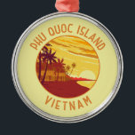 Ornement En Métal Phu Quoc Island Vietnam Cercle en détresse rétro<br><div class="desc">Design vectoriel de Phu Quoc Island. Phú Quöhotte est une île vietnamienne située au large des côtes du Cambodge dans le golfe de Thaïlande.</div>