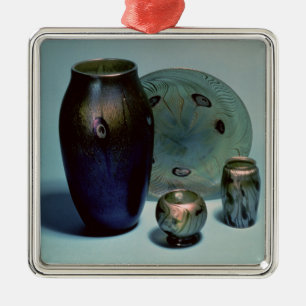 Ornement En Métal Plat et vases favrile de Tiffany