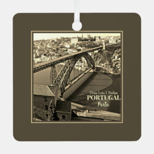 Ornement En Métal Pont Porto au-dessus du fleuve Douro, Portugal, sé