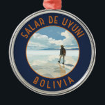 Ornement En Métal Salar de Uyuni Bolivie Cercle retro en détresse<br><div class="desc">Salar de Uyuni dans un style vectoriel. Salar de Uyuni,  au milieu des Andes dans le sud-ouest de la Bolivie,  est le plus grand appartement salé au monde.</div>