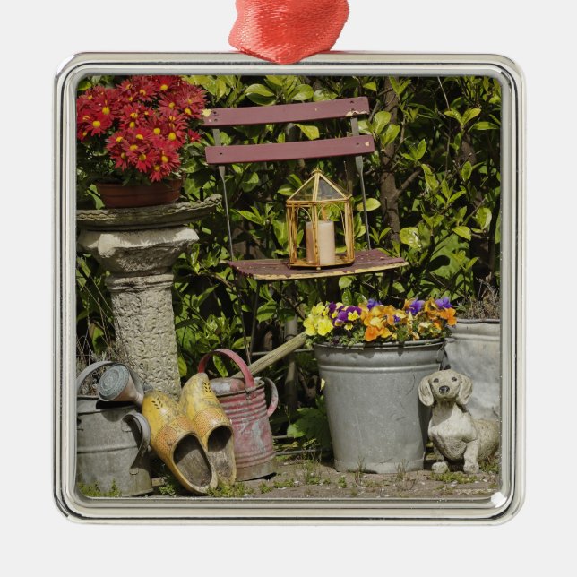 Ornement En Métal seaux, chaussures et fleurs, Zaanse Schans, (Devant)