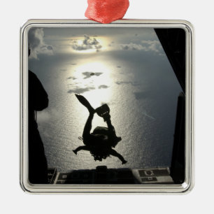 Ornement En Métal Un pararescueman de la Force aérienne