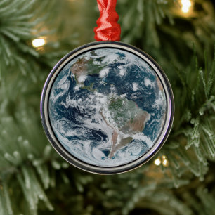 Ornement En Métal Une Chaîne Perdue De Cyclones Tropicaux