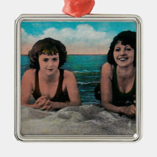 Ornement En Métal Une paire de Queens sur la plage, parc d'océan