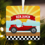 Ornement En Métal Vintage Red Race Car Personalized<br><div class="desc">Personnalisez ce joli ornement carré avec le nom de votre enfant pour créer votre propre ornement personnalisé de chambre pour garçons.</div>