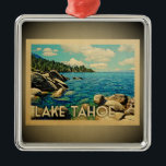 Ornement En Métal Vintage voyage de l'ornement du lac Tahoe<br><div class="desc">Un ornement de style vintage cool sur le lac Tahoe avec une belle scène de lac avec des arbres,  des rochers et le ciel bleu.</div>