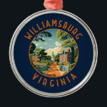 Ornement En Métal Williamsburg Virginia Retro Cercle en détresse<br><div class="desc">Williamsburg design de voyage vectoriel rétro. Williamsburg,  une ville de l'état de Virginie aux États-Unis,  a été la capitale de la colonie de Virginie de 1699 à 1780 et a joué un rôle important dans la Révolution américaine.</div>