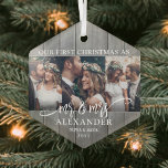 Ornement En Verre 1er Noël en tant que Monsieur et Madame ・ 3 Photo<br><div class="desc">Célébrez un 1er jour férié joyeux en couple marié avec une coutume "Notre premier Noël en tant que Monsieur & Madame" en forme d'hexagone en bois. Toutes les formulations et les images de ce modèle photo collage 3 sont simples à personnaliser. (CONSEIL EN MATIÈRE DE PLACEMENT D'IMAGE : Une façon...</div>