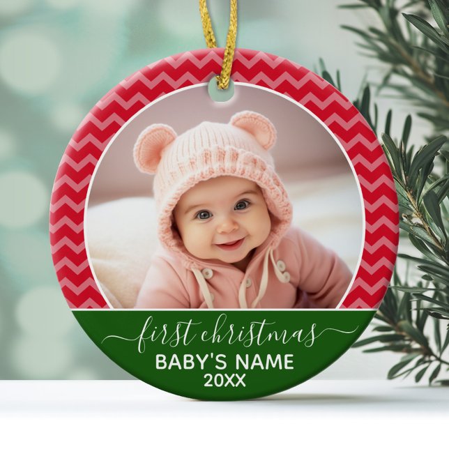 Ornement En Verre Baby First Noël chevrons rouges et photo verte (Personalized Photo Ornament - Baby's First Christmas)