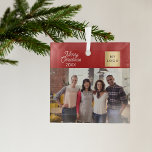 Ornement En Verre Logo de la photo d'entreprise Noël rouge moderne<br><div class="desc">Couleur arrière - plan rouge classique,  texte blanc. Texte : Joyeux Noël. Personnalisez et ajoutez-vous le logo de l'entreprise,  la photo et un an.</div>