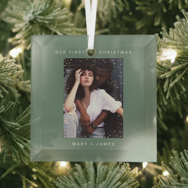 Ornement En Verre Minimalist and Modern | Merry and Married Photo (Insitu)