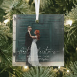 Ornement En Verre Mr. & Mrs. | Married First Christmas Ornament<br><div class="desc">This ornament makes the perfect gift for newlyweds. Personalized with names, year and your own photo. Minimal one photo template of your favorite personal photo for a gift anyone would love. What a perfect way to celebrate your first Christmas together as an married couple! Perfect for any special occasion, birthday...</div>