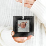 Ornement En Verre Nom de bébé minimal Statistiques de naissance Phot<br><div class="desc">Simple et minimaliste photo de bébé et de naissance Statistiques garder l'ornement photo. Le design est simple et minimaliste, avec un design photo carré pour afficher votre photo bébé spéciale. Le nom, la date, l'heure et les statistiques de naissance du bébé sont affichés dans un design moderne simple autour de...</div>