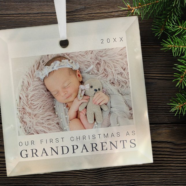 Ornement En Verre Notre premier Noël en grands-parents Moderne Chic (Créateur téléchargé)