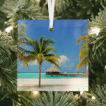 Ornement En Verre Plages tropicales | Île et lagon, Maldives<br><div class="desc">Cette photo extraordinaire de Getty Images présente une station balnéaire de luxe tropical,  île et lagon,  Maldives,  océan Indien.</div>