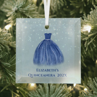 Ornement En Verre Robe bleue Quinceanera sur bleu étoilé avec nom