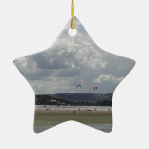 Ornement Étoile En Céramique Surfers de cerf-volant. Vue pittoresque