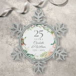 Ornement Flocon De Neige 25e anniversaire Mariage d'argent Aquarelle floral<br><div class="desc">Doté d'une délicate guirlande florale d'aquarelle,  ce garde-anniversaire botanique chic du 25e mariage peut être personnalisé avec vos informations spéciales d'anniversaire dans un élégant texte argenté. Conçu par Thisisnotme©</div>