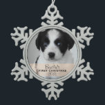 Ornement Flocon De Neige Année photo personnalisée Puppy's First Christmas<br><div class="desc">Ce ornement est sûr d'être un souvenir qui sera chéri pour les années à venir. Customisez avec votre propre photo et personnalisez avec le nom du chiot et l'année! Offrez-en un cadeau à vos proches ou gardez-le pour vous-même,  c'est à vous de décider !</div>