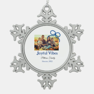 Ornement Flocon De Neige Blue bow joyful Vibes ajouter nom de famille photo