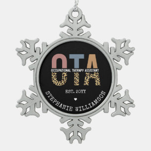 Ornement Flocon De Neige Cadeaux de l'assistant d'ergothérapie OTA personna