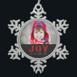 Ornement Flocon De Neige Chalkboard Photo Holiday Salutation | Red Joy<br><div class="desc">Chalkboard Joy Holiday Salutation | Parties scintillant rouge. Elke Clarke© Autres couleurs disponibles dans notre boutique à www.zazzle.com/monogramgallery.</div>