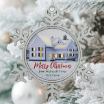 Ornement Flocon De Neige Chic Real Estate Company Custom Realtor Noël<br><div class="desc">Ce magnifique ornement de Noël immobilier personnalisé est parfait pour une entreprise immobilière située au nord. Superbe neige blanche borde les arbres et maison sur ce cadeau de vacances d'hiver. Un courtier peut garder Joyeux Noël en écriture rouge et verte ou customiser avec ses propres Joyeuses Fêtes.</div>