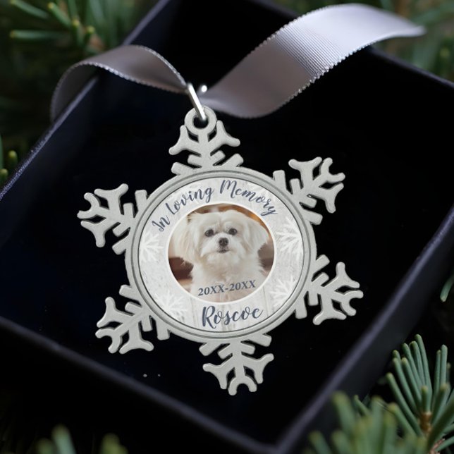 Ornement Flocon De Neige Dans la mémoire aimante | Gris Wood Pet photo Memo (In Loving Memory | Grey Wood Pet Memorial Photo Snowflake Pewter Christmas Ornament)