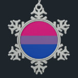 Ornement Flocon De Neige Drapeau de la fierté bisexuelle<br><div class="desc">Le drapeau de la fierté bisexuelle a été conçu en 1998 afin de donner à la communauté bisexuelle son propre symbole comparable au drapeau Gay pride de la communauté LGBT dans son ensemble et d'accroître la visibilité des bisexuels, tant au sein de la société que dans la communauté LGBT. La...</div>