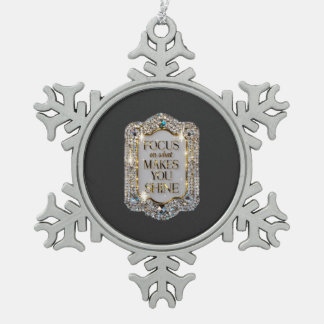 Ornement Flocon De Neige Élégance cristalline