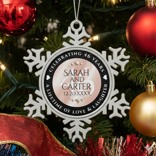 Ornement Flocon De Neige Élégante célébration du 46e anniversaire du Mariag (46th Pearl Wedding Anniversary Snowflake Pewter Ornament Cover Photo)