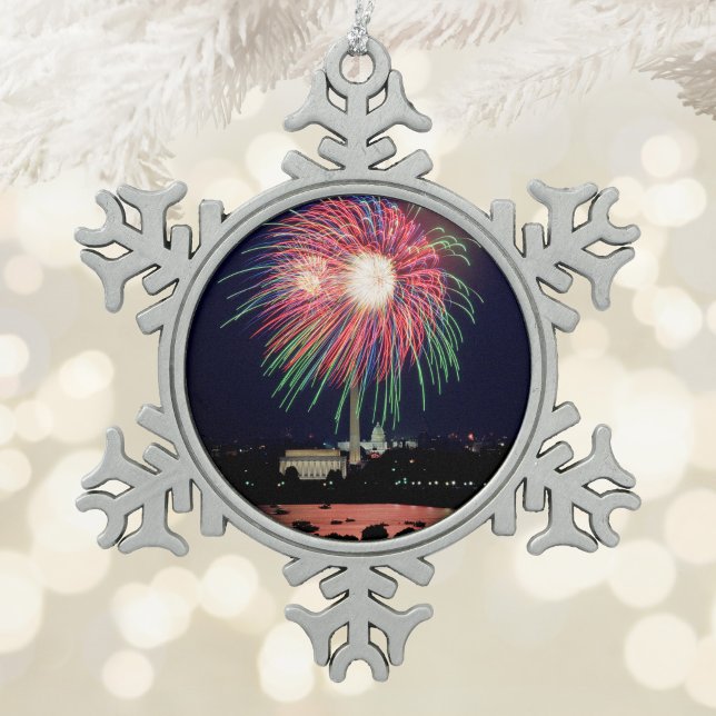 Ornement Flocon De Neige Feux d'artifice (Fireworks Snowflake Pewter Christmas Ornament)