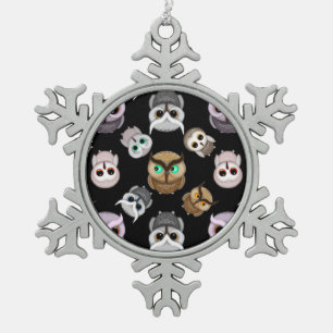 Ornement Flocon De Neige Hibou amusant sur fond noir
