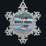 Ornement Flocon De Neige I Love Myrtle Beach<br><div class="desc">I Love Myrtle Beach, serviette de plage colorée et ballon de plage, design populaire</div>