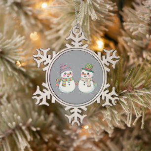 Ornement Flocon De Neige Joli Couple De Bonhomme De Neige Dessiné Tenant La