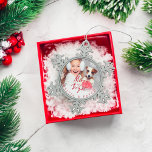 Ornement Flocon De Neige Joyeux et lumineux | Pet Holiday Snowflake<br><div class="desc">Célébrez la saison des fêtes magiques et festives avec notre ornementation photo de vacances. Notre design festif de vacances dispose d'une présentation photo complète "Merry & Bright" présentée dans un script de brosse moderne et élégant. Des flocons de neige couleur eau sont éparpillés un peu partout. Personnalisez avec le nom...</div>