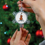 Ornement Flocon De Neige Juste Cellin Cellist Performance Musique personnal<br><div class="desc">Cet ornement de Noël "Juste Cellin" fait un grand cadeau pour un violoncelliste ou comme un régal pour vous-même pour les moments où vous êtes juste au frais ou pour toute occasion spéciale. Ajoutez un nom ou une année de vacances en utilisant notre bouton "Personnalisé" ci-dessus</div>