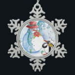 ORNEMENT FLOCON DE NEIGE LA SÉRÉNADE HIVERNALE DE SNOWMAN ET PENGUIN<br><div class="desc">Peinture originale couleur pastel en bleu blanc,  bonhomme de neige et pingouin jouant du violon dans la neige hivernale avec des fleurs rouges,  fleurit.par Bulgan Lumini (c)</div>