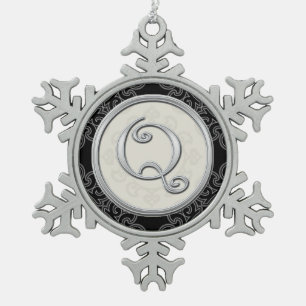Ornement Flocon De Neige Noël argenté élégant du monogramme Q
