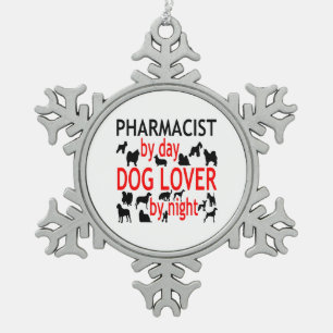 Ornement Flocon De Neige Pharmacien Amoureux des chiens en rouge