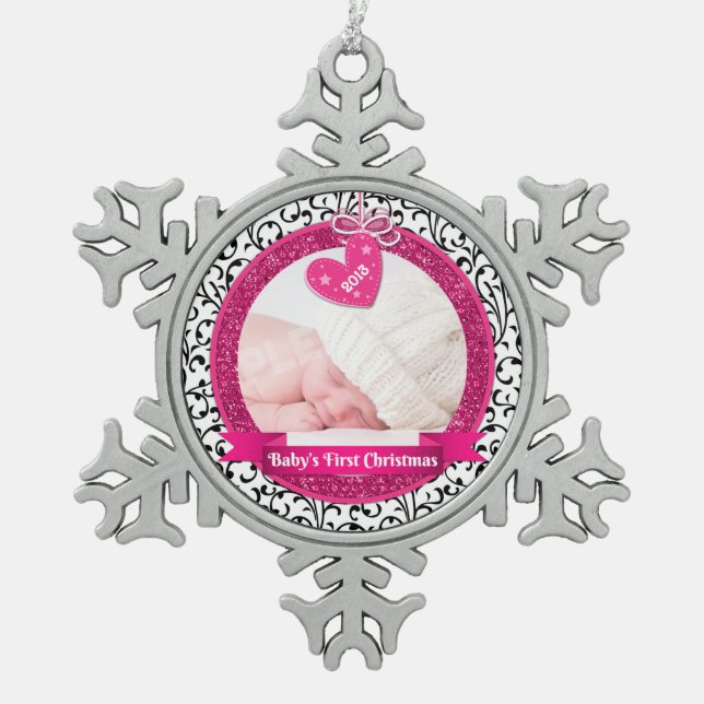 Ornement Flocon De Neige Pink Heart Damask Photo du premier Noël du bébé (Devant)