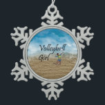 Ornement Flocon De Neige TOP Volleyball fille<br><div class="desc">Sauter haut,  servir fort,  frapper le sable courant,  et gagner grand. Oui,  vous êtes une fille de volley-ball sur la plage et sur le terrain. T-shirts,  sweatshirts,  débardeurs,  couvertures de plage,  et plus pour la fille qui aime le jeu,  pour le plaisir et la concurrence.</div>