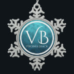 Ornement Flocon De Neige VB Virginia Beach sur Blue Water Arrière - plan<br><div class="desc">VB Virginia Beach sur Blue Water Arrière - plan Snowflake Pewter Noël Ornement -</div>