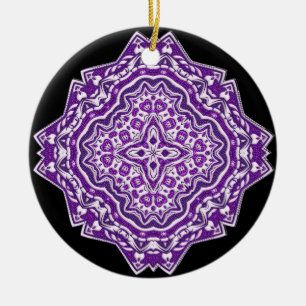 ornement mandala violet